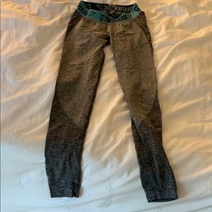 Gym shark legging size small